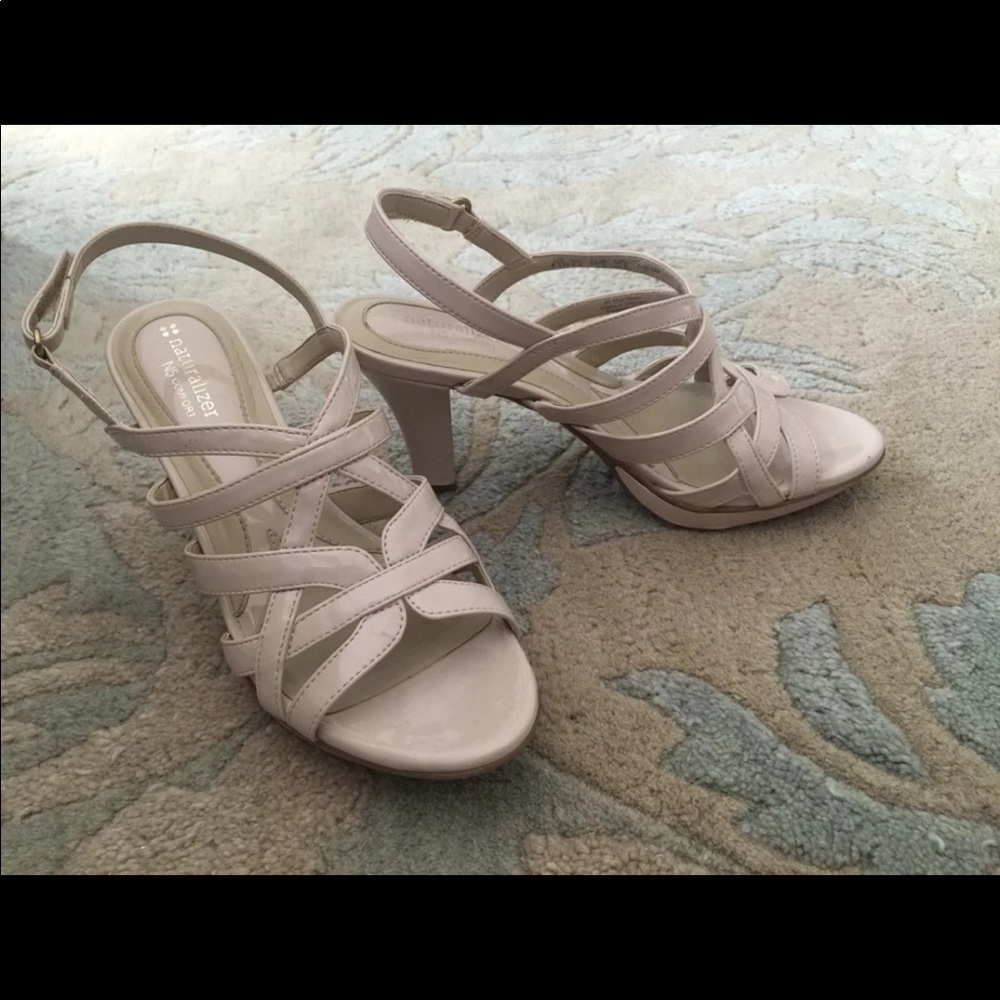 Naturalizer heels 8.5 nude